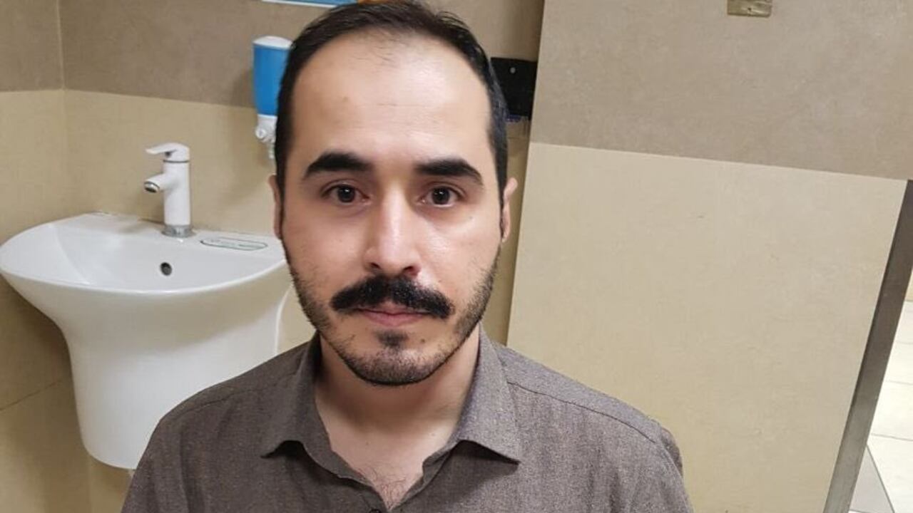 El hombre pidió un permiso para salir de la cárcel por motivos de salud, pero le fue negado, situación que se suma a su decisión de mantener una huelga de hambre, lo que deterioraría aún más su estado de salud.