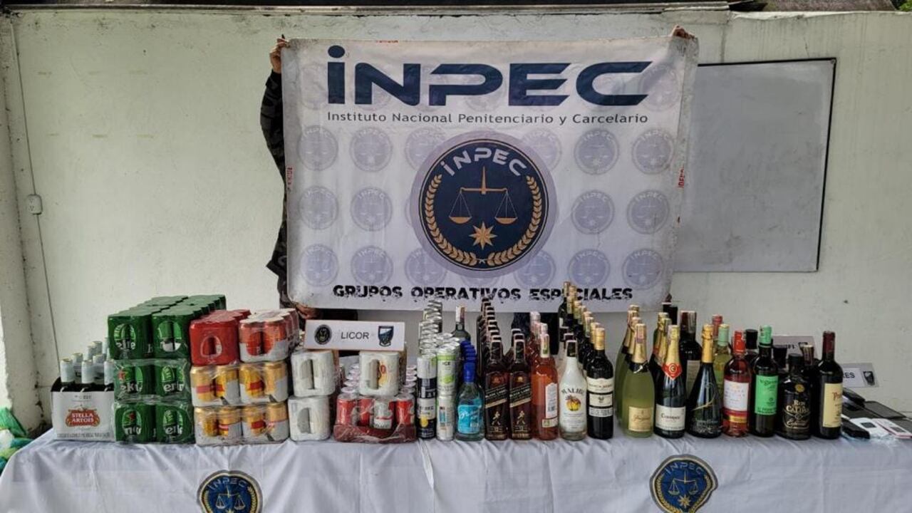 Elementos decomisados en la cárcel La Picota.