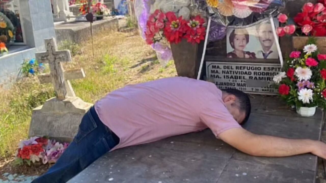 Un usuario de redes sociales llamado Ángel se hizo viral en la red social TikTok luego de compartir su triste historia.