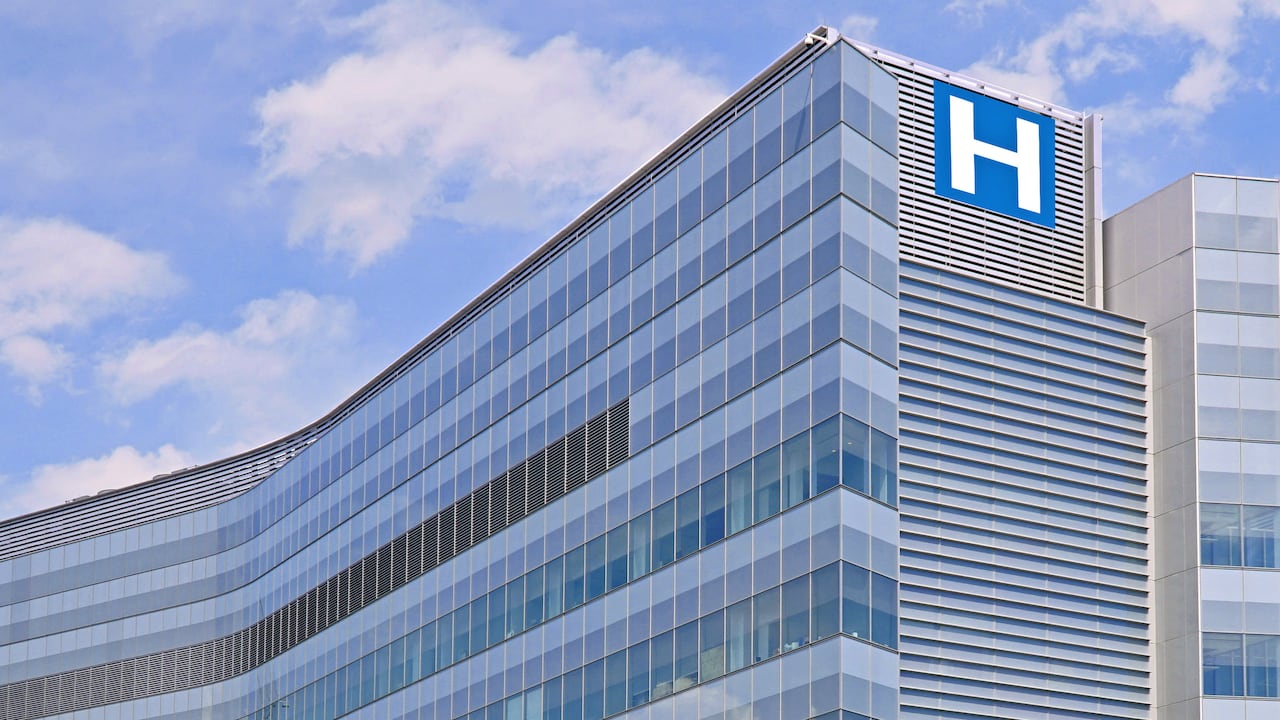 Hospitales públicos bajo medidas de la Supersalud avanzan en la recuperación de servicios y fortalecen su capacidad de atención en distintas regiones del país.