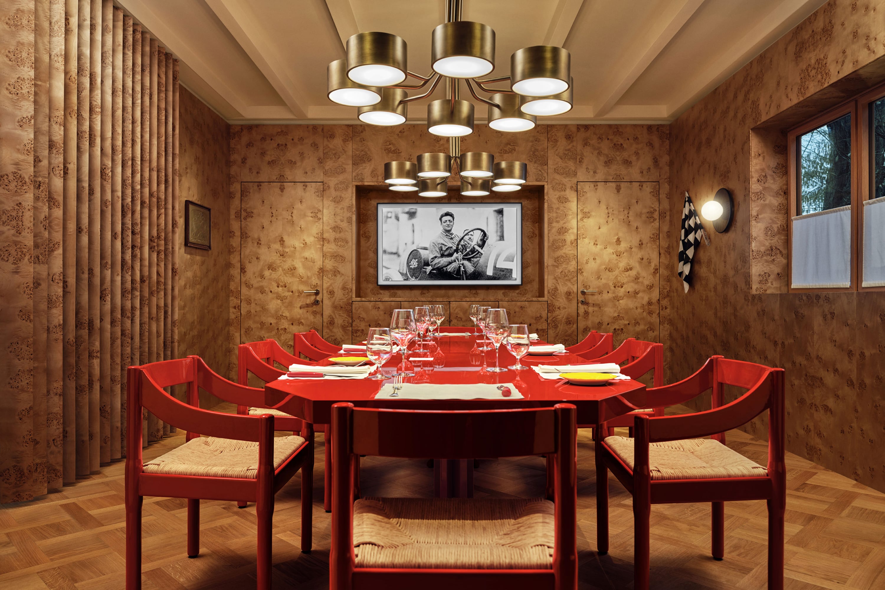 Usuarios de AirBnb podrán pasar la noche en el Museo Ferrari de manera gratuita.