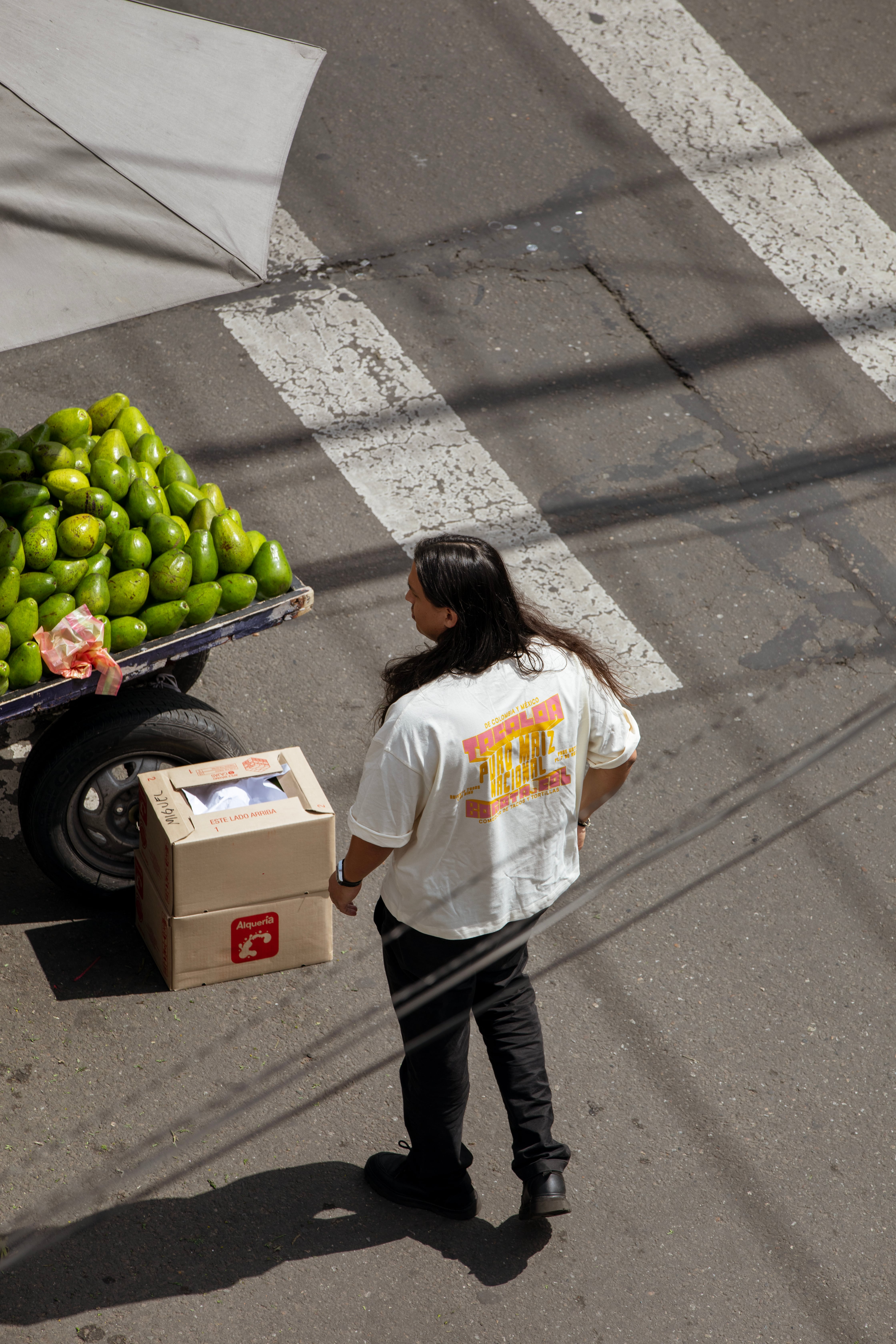 Santiago Moctezuma es el chef mexicano detrás de Tacaloa el nuevo restaurante que aterrizó en el barrio Siete de Agosto en Bogotá.