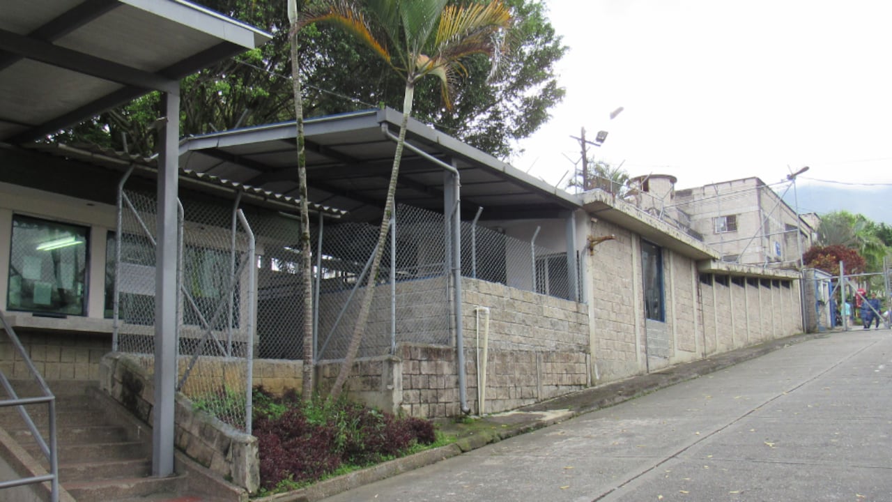 Fachada de la cárcel de La Paz, en Itagüí.