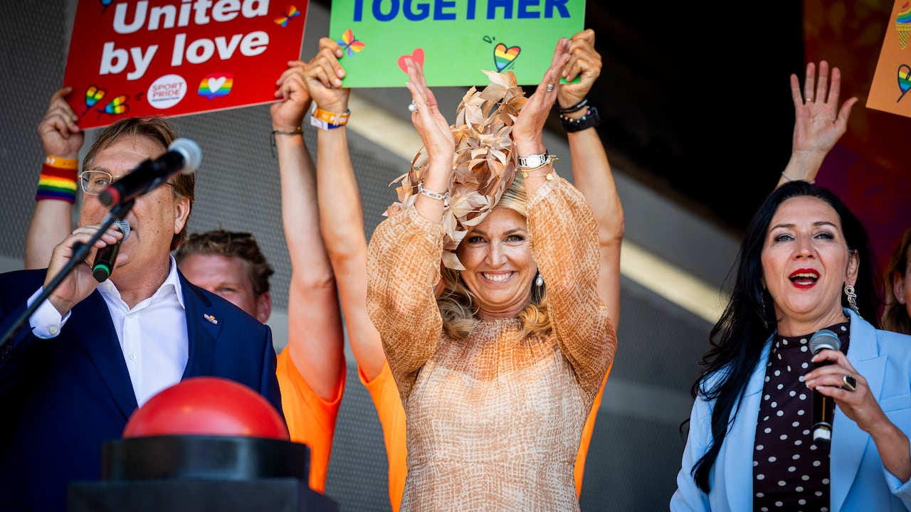 Frente a miles de asistentes reunidos en el Vondelpark de Ámsterdam, la reina Máxima encabezó la apertura del WorldPride 2026.