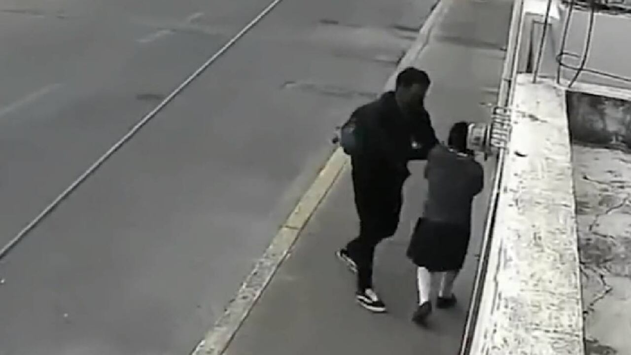 Comunidad pide ayuda para identificar al agresor, señalando que en el sector, otras mujeres han sido víctimas de abusos.