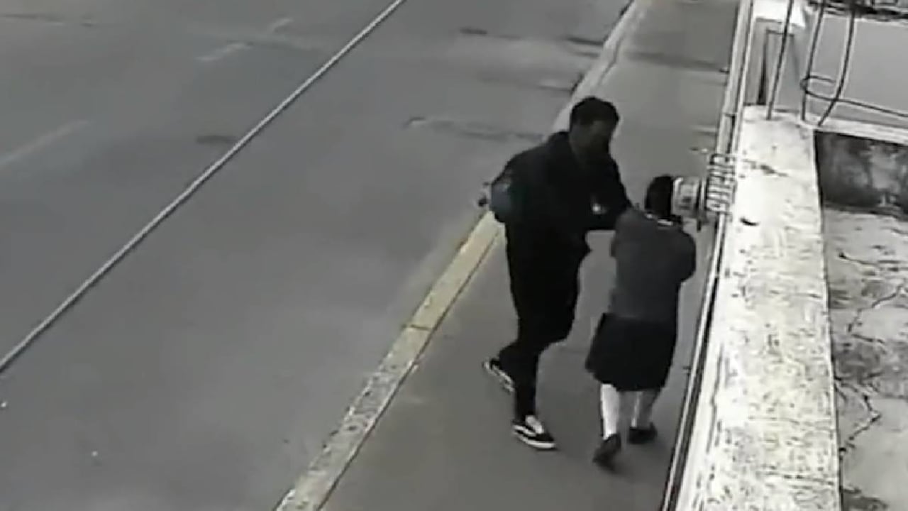 Comunidad pide ayuda para identificar al agresor, señalando que en el sector, otras mujeres han sido víctimas de abusos.