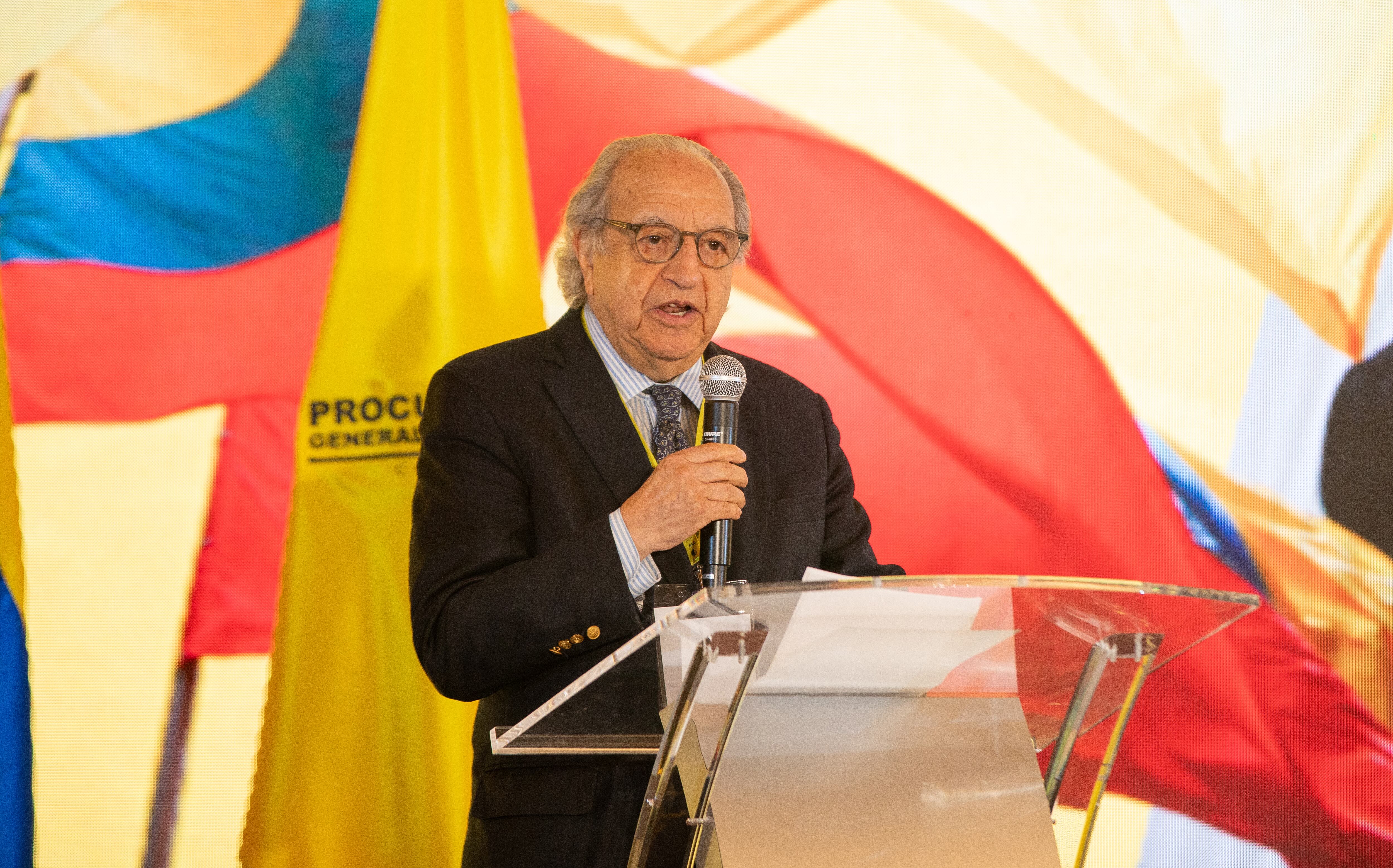 Primera Cumbre Internacional de Entidades Autónomas y de Control Bogotá 2026: “Controles al abuso de poder en democracias modernas”, organizada por la Procuraduría General de la Nación.