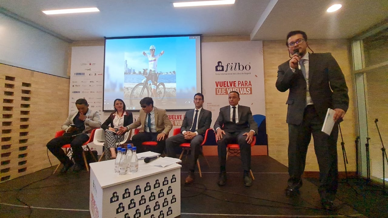 En la feria de libro 2022 se encuentra la versión de Ejército Nacional sobre el conflicto