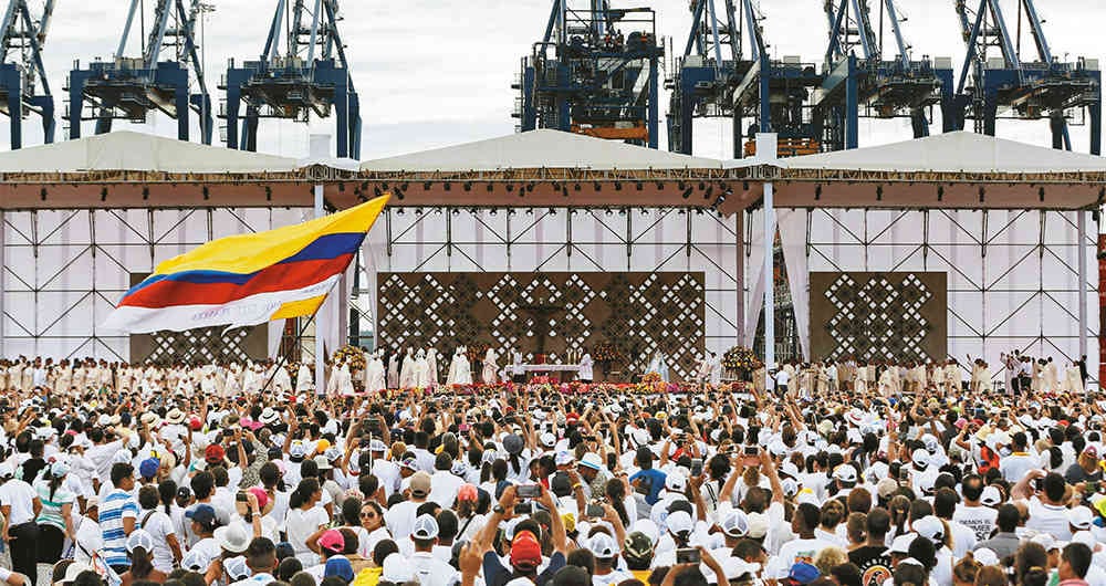Así se vivió la misa en la terminal de Contecar.