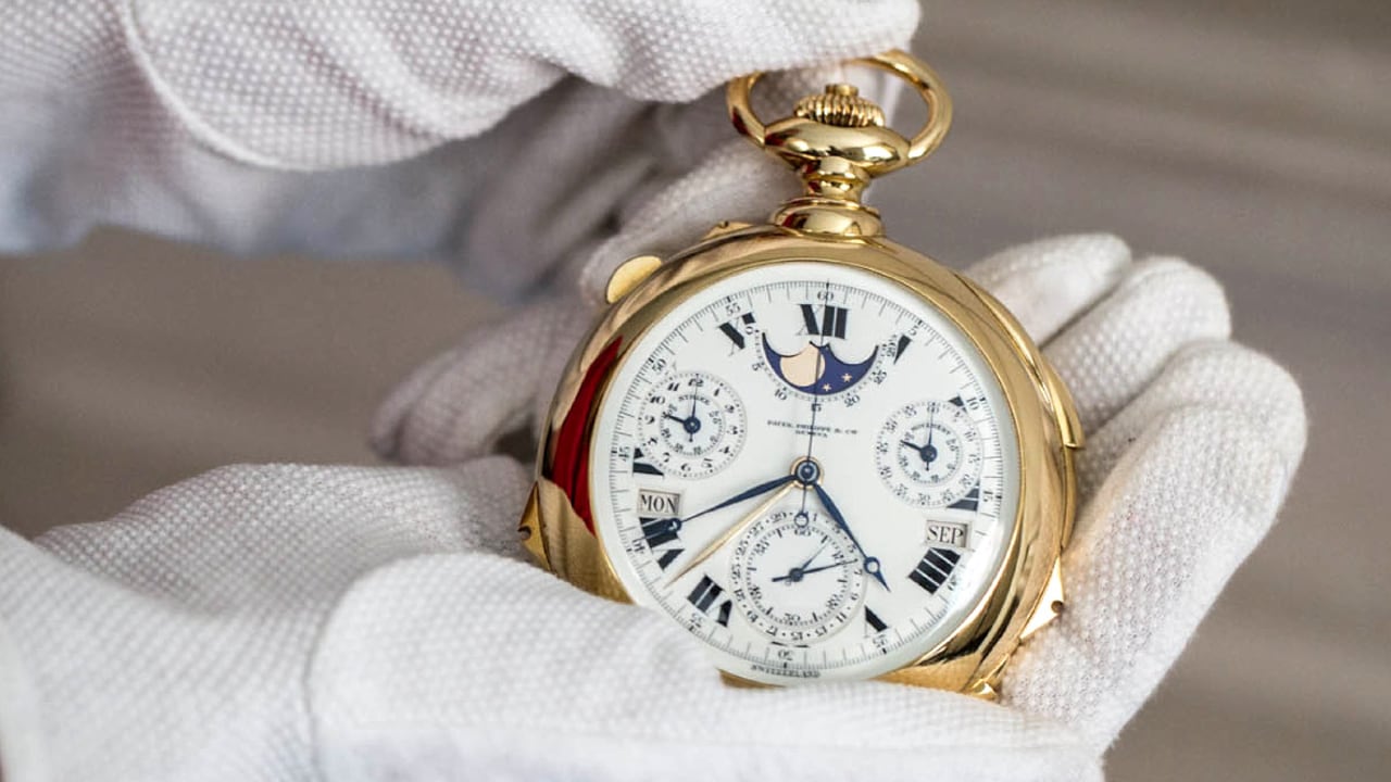 El "Henry Graves Supercomplication", un reloj con 900 piezas, todas hechas a mano, es un encargo del banquero de Nueva York Henry Graves en 1925 que el relojero suizo Patek Philippe tardó cinco años en fabricar.