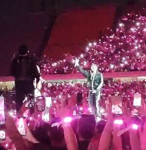 Peso Pluma y Karol G cantaron su canción Qluna.