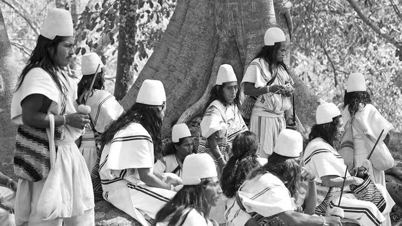 Esta imagen forma parte de la obra fotográfica del artista arhuaco Amado Villafaña Chaparro, que aparece en el libro Palabras de Ankimaku, que isa acaba de editar.