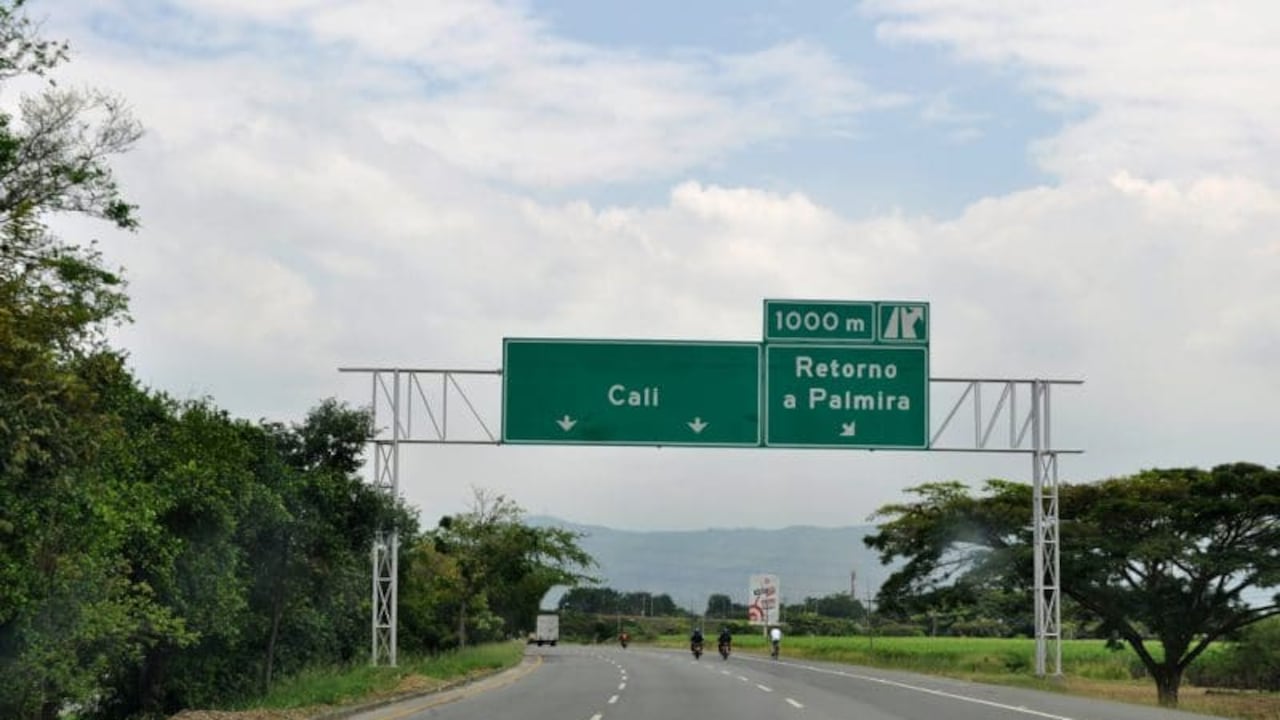 El límite de velocidad en la recta Cali - Palmira es de 100 km/h.