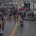 Se presenta bloqueo total de la calle 26 con carrera 37, sentido Occidente-Oriente
por manifestación en el sector.