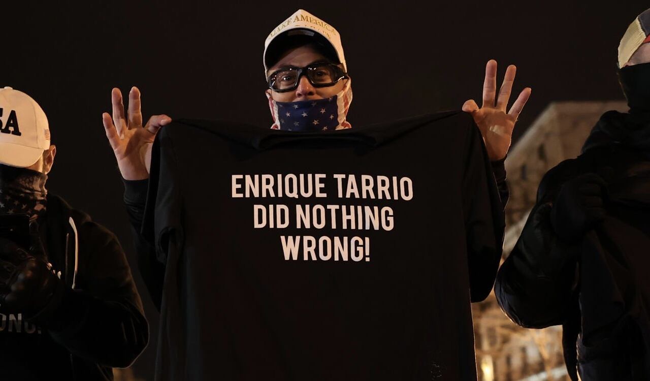 Personas seguidoras a Enrique Tarrio creen en su inocencia