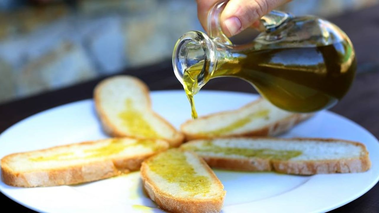 El consumo de aceite de oliva en Colombia es de 5.000 toneladas al año.