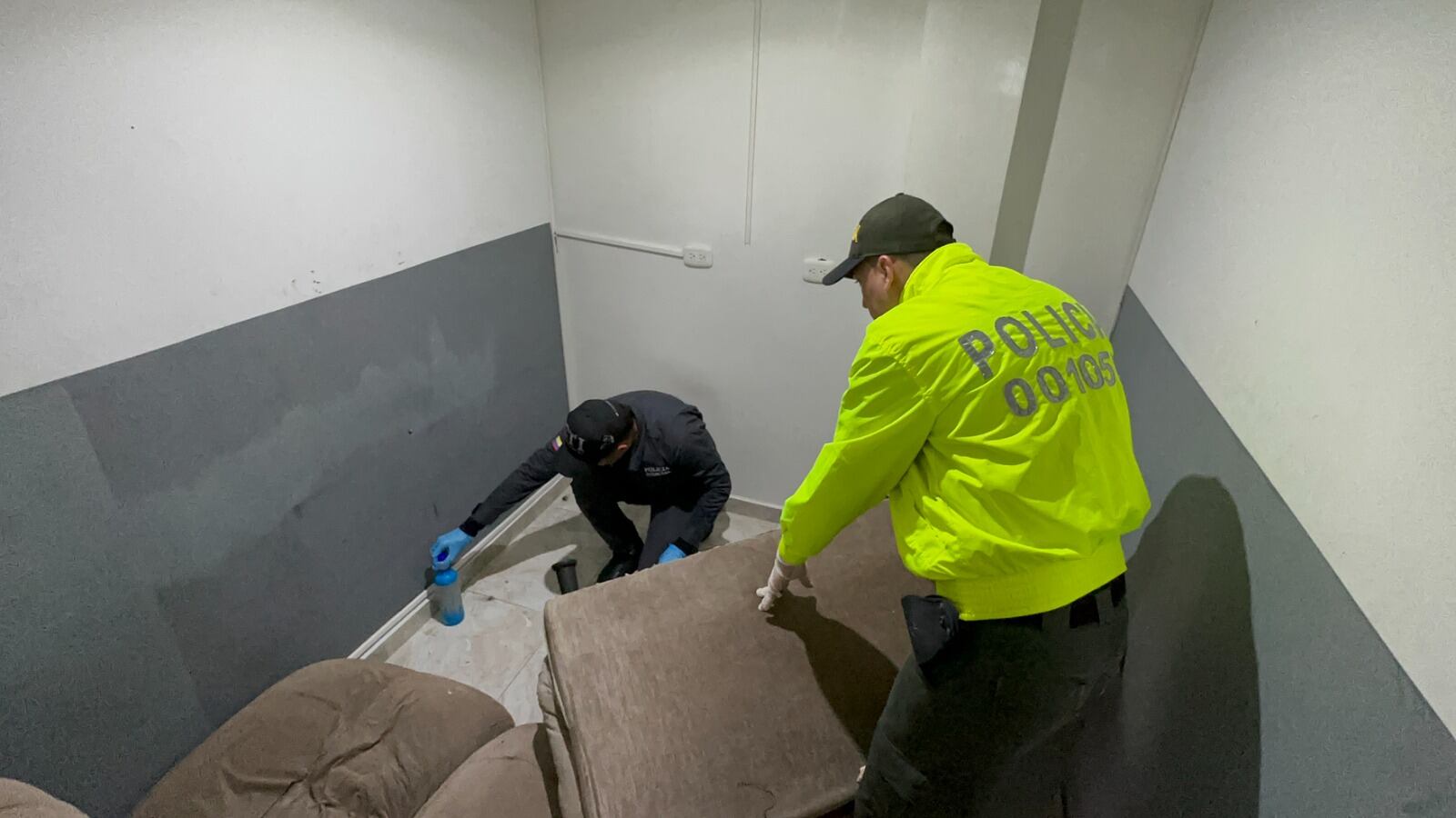 Las autoridades allanaron el lugar.