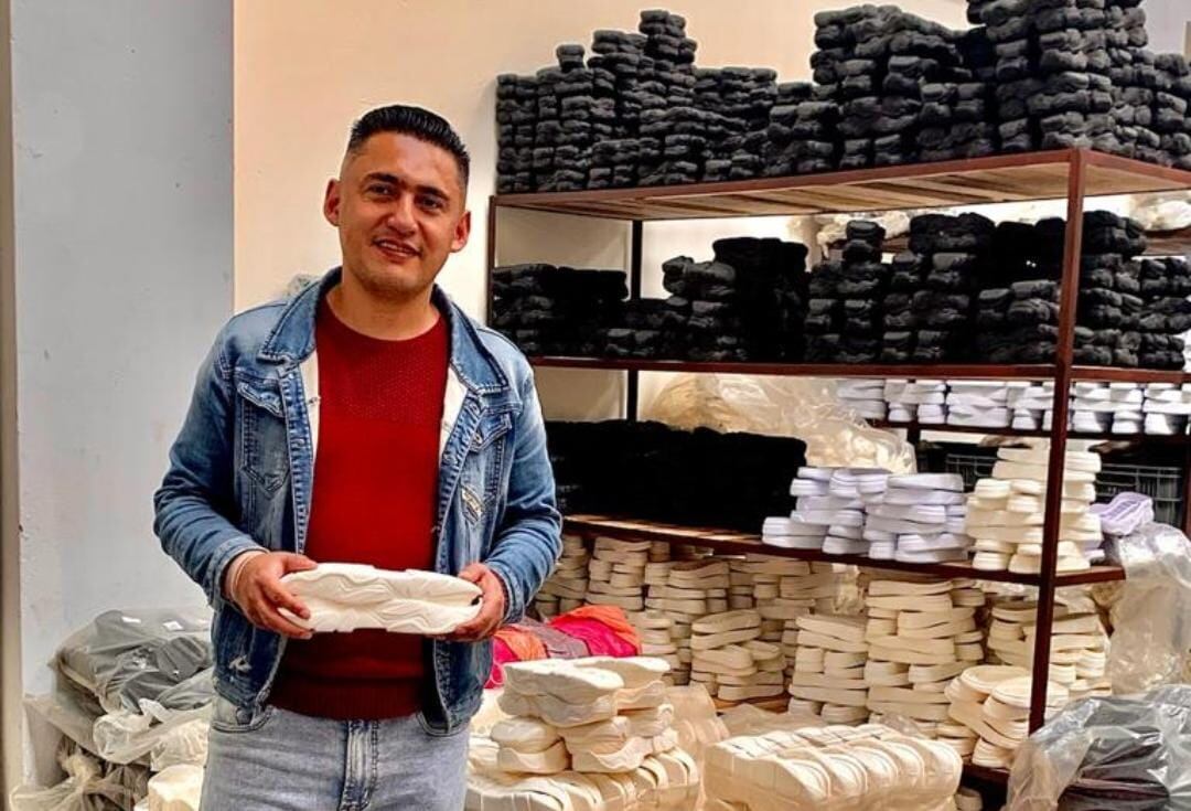 Jhonn Williams , de "lustrabotas" a empresario del calzado