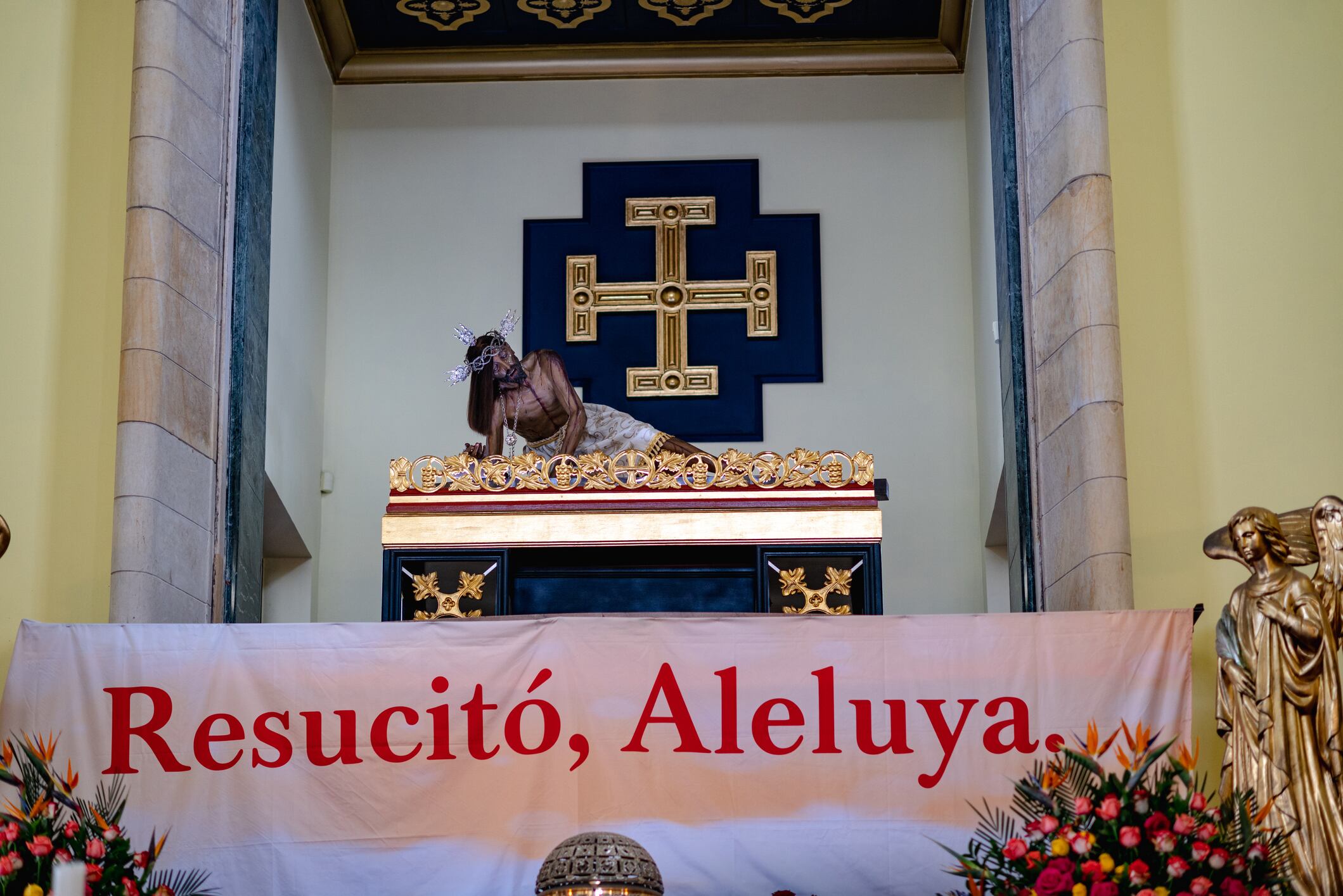 Generación tras generación, los fieles han acudido a Monserrate, elevando sus plegarias con la esperanza de superar obstáculos insuperables.