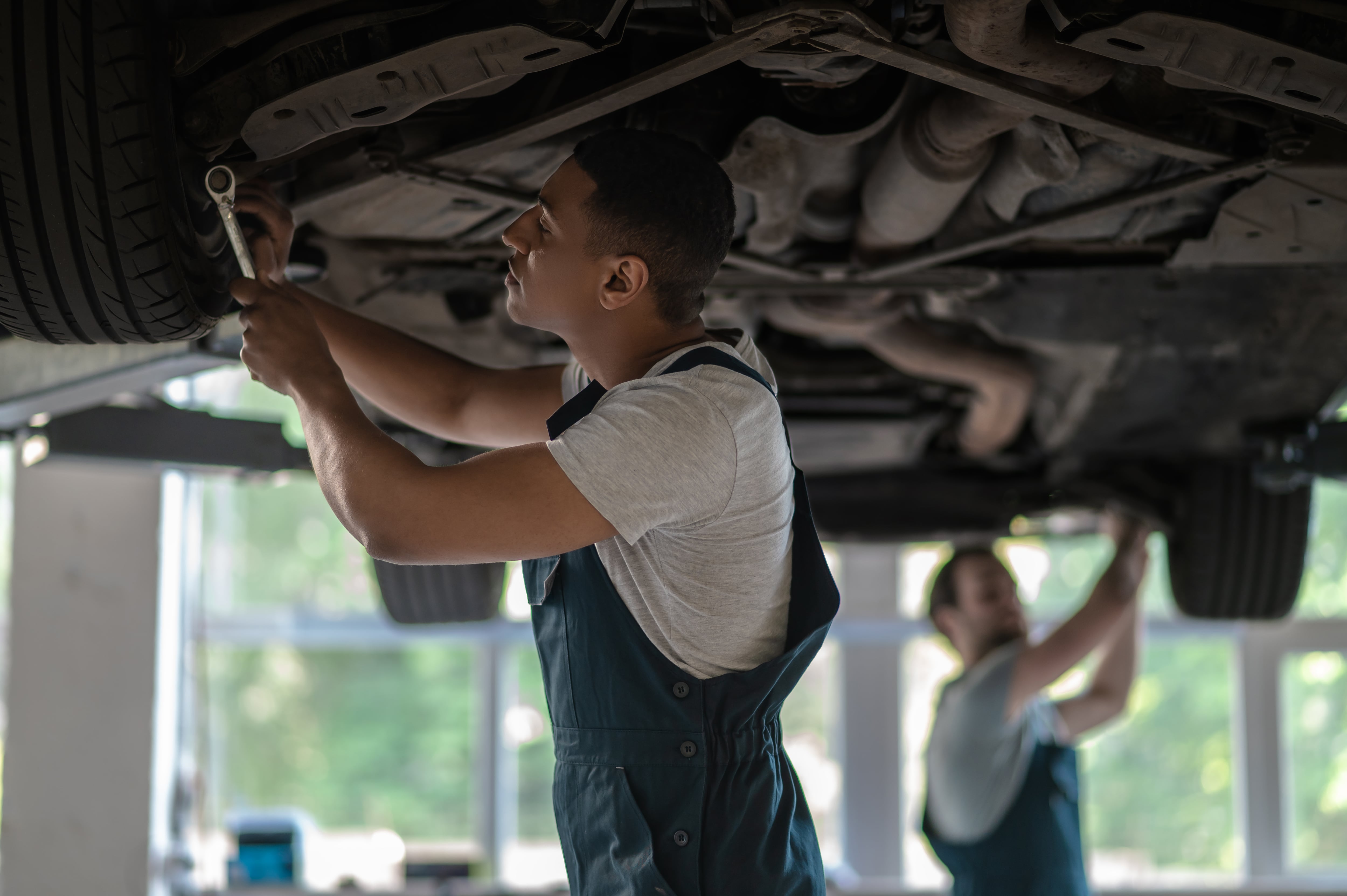 Algunos mecánicos pueden llegar  mentir sobre el estado de los amortiguadores para ganar más dinero en las reparaciones.