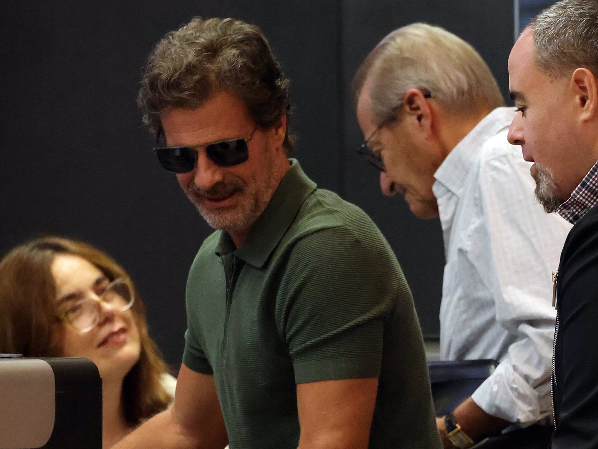 El actor Rodolfo Sancho ha reaparecido este sábado en el Aeropuerto de Madrid-Barajas para poner rumbo a Tailandia.