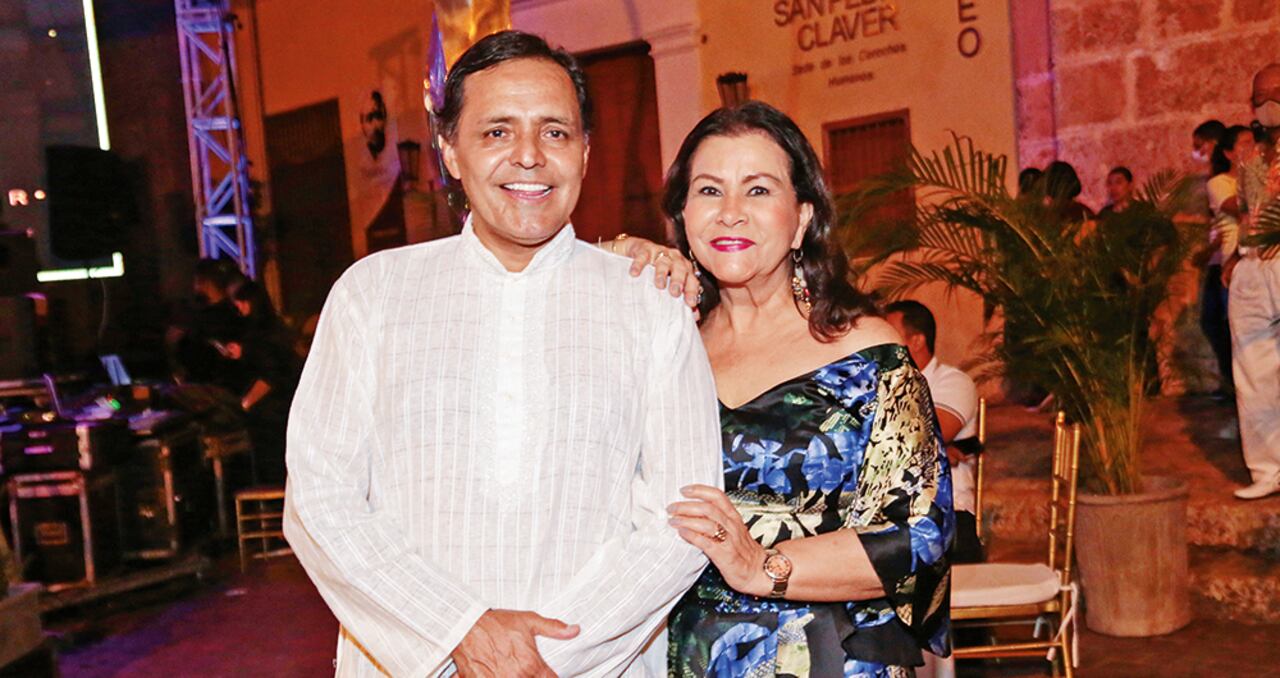 Gitanillo de América e Ivette Uhia de Caro.