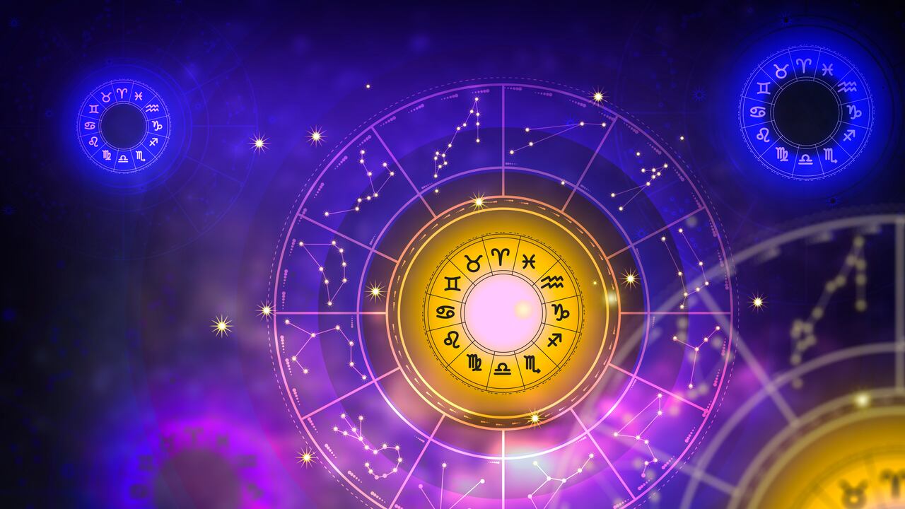 El horóscopo es un sistema de predicción del futuro que influye en la vida de las personas.