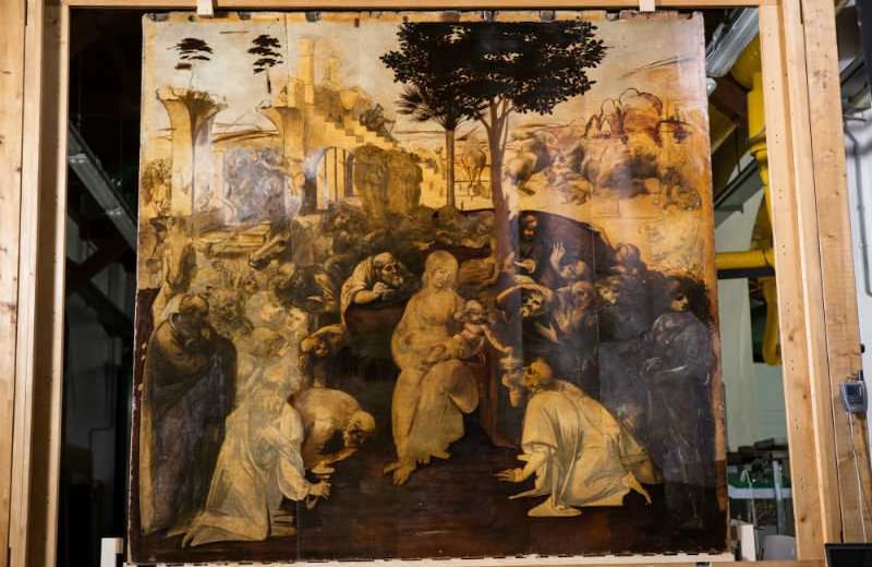 Adoración a los Reyes Magos de Leonardo Da Vinci: Es la primera gran obra del artista italiano, realizada por encargo de los monjes de San Donato en el año 1481. Leonardo dejó inconclusa esta obra por emprender un viaje hacia Milán. 