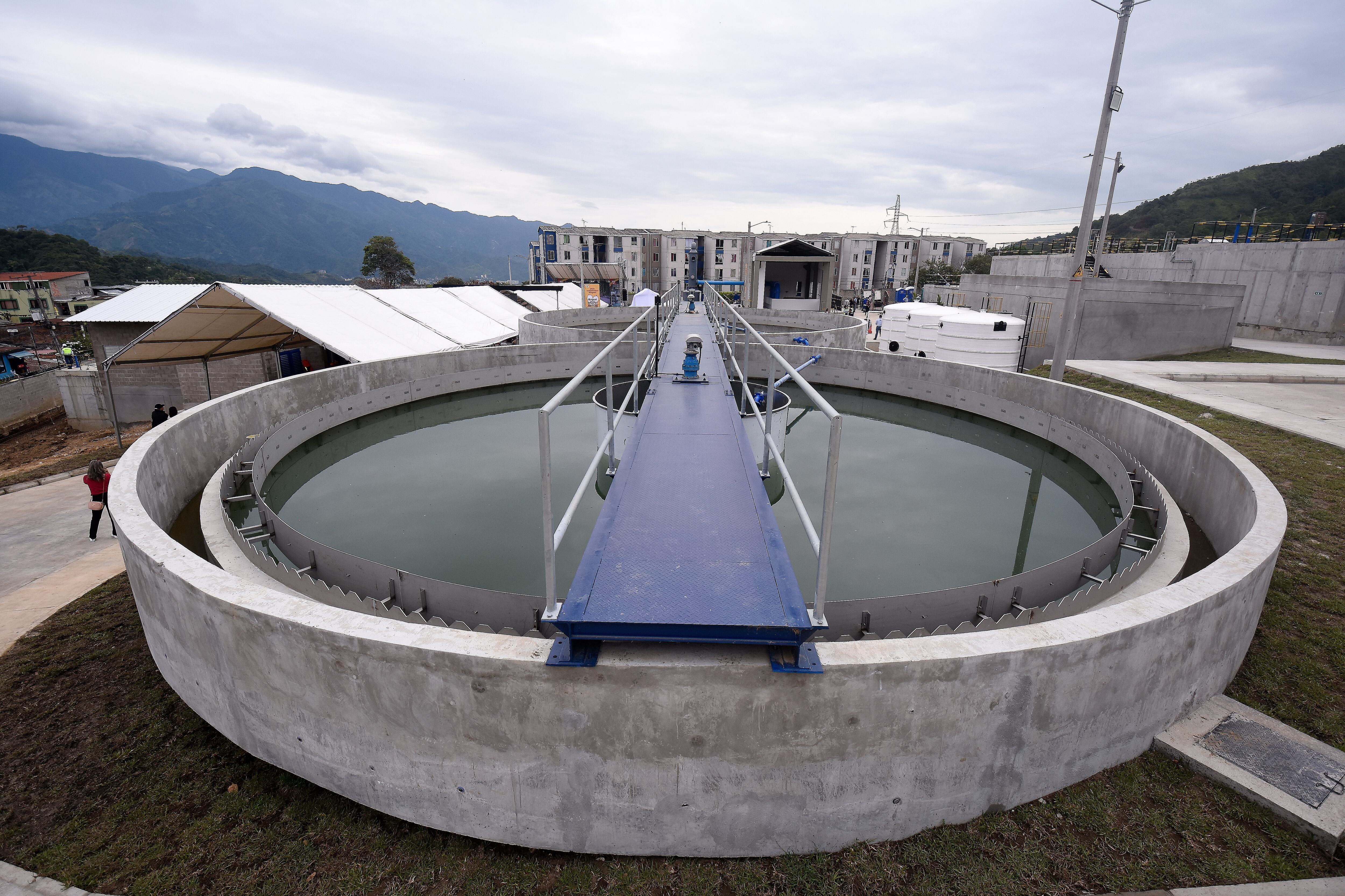 Inauguración planta de Boquerón, estructuras, monumento y tomas de apoyo.