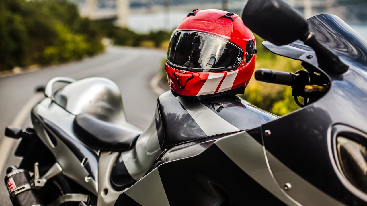 El sector de las motos y carros puede disminuir en el comercio durante el 2023.