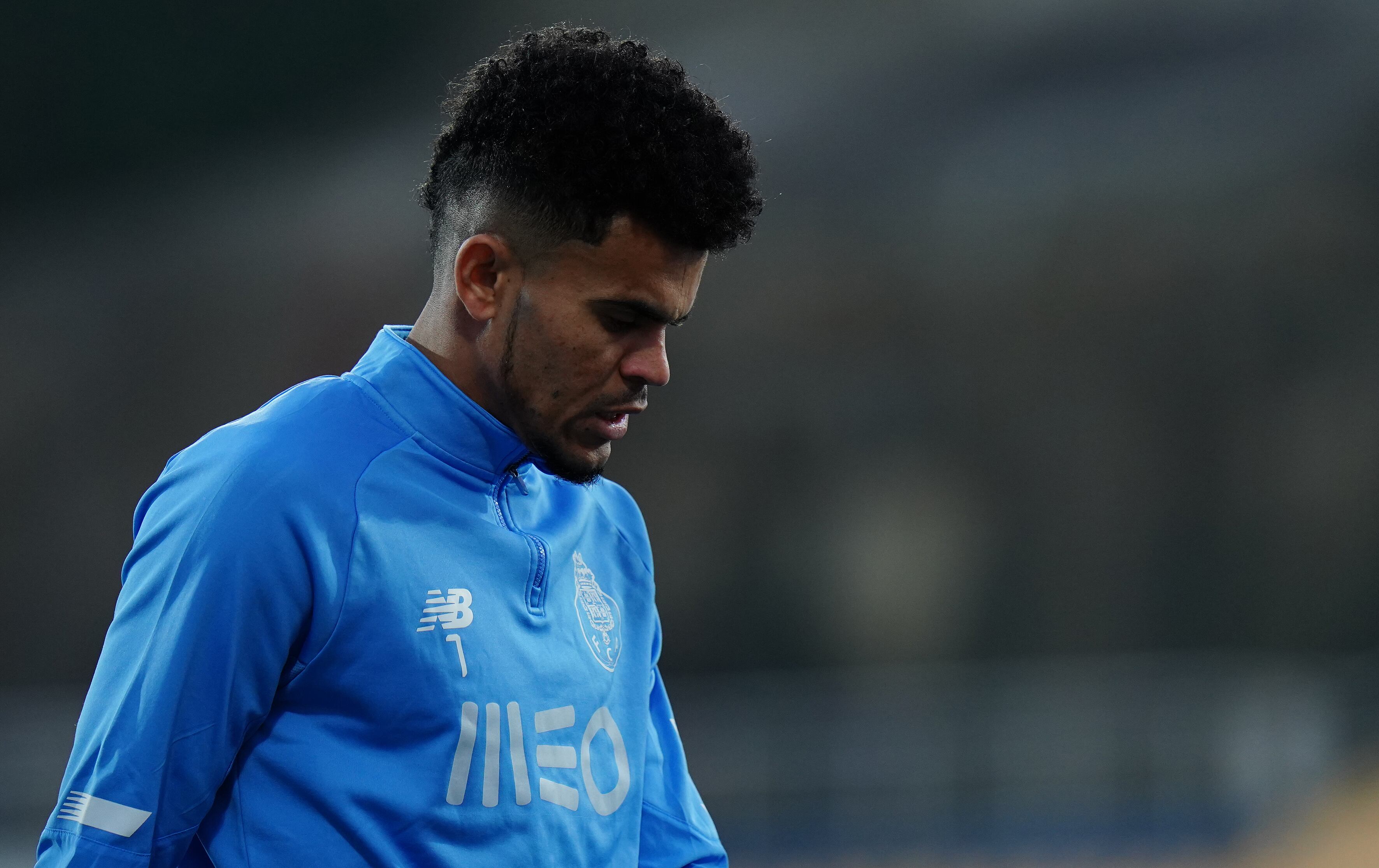 ESTORIL, PORTUGAL - JANUARY 8:  Luis Diaz of FC Porto in action during the warm up before the start of the Liga Bwin match between GD Estoril Praia and FC Porto at Estadio Antonio Coimbra da Mota on January 8, 2022 in Estoril, Portugal.  (Photo by Gualter Fatia/Getty Images)