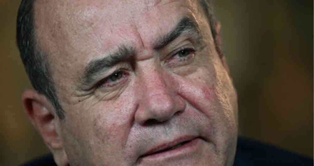 Alejandro Giammattei, presidente de Guatemala está en medio del ojo del huracán y miles de personas piden su renuncia de la presidencia. Foto: AFP/BBC