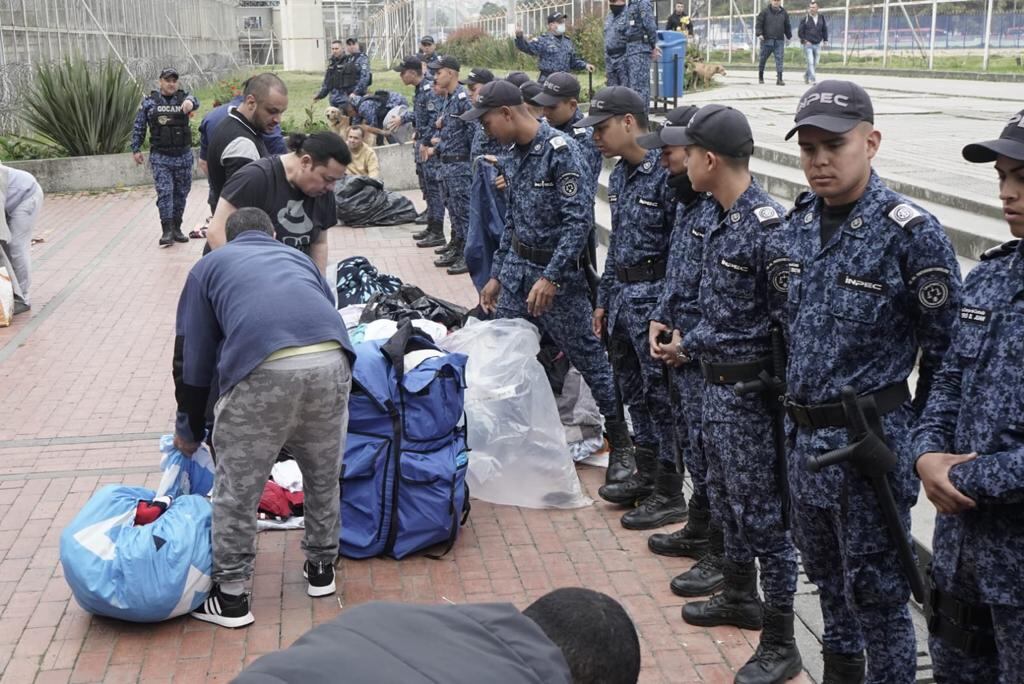 El Inpec ordenó “revolcón” en el pabellón de extraditables en La Picota. Todos los privados de la libertad fueron sacados de sus celdas.