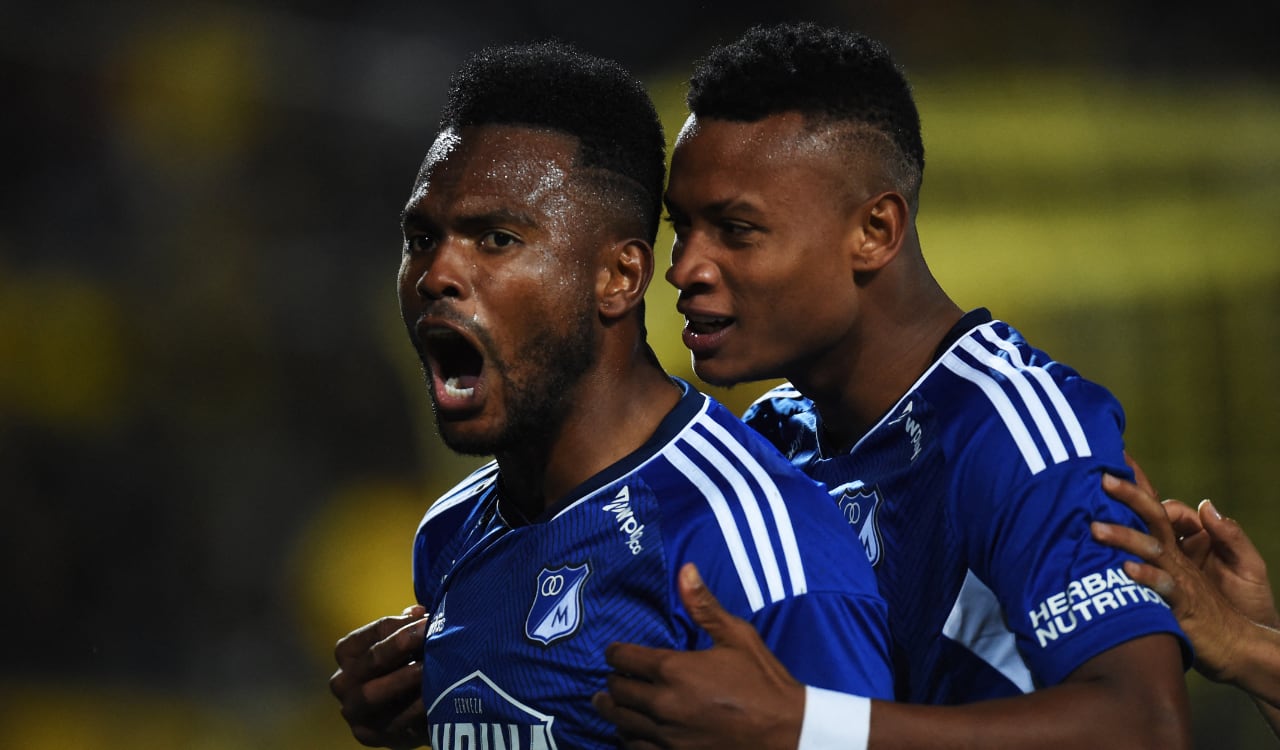 Millonarios en la segunda mitad, dio dos 'puñaladas' a Peñarol en la Copa Sudamericana.