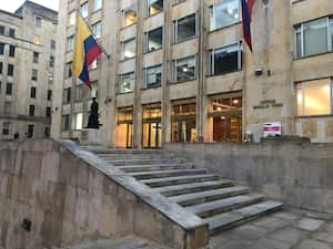 Agentes del Cuerpo Técnico de Investigaciones de la Fiscalía llegaron hasta la sede del MinTIC, en el centro de Bogotá, con la intención de hacer copias espejo de los computadores