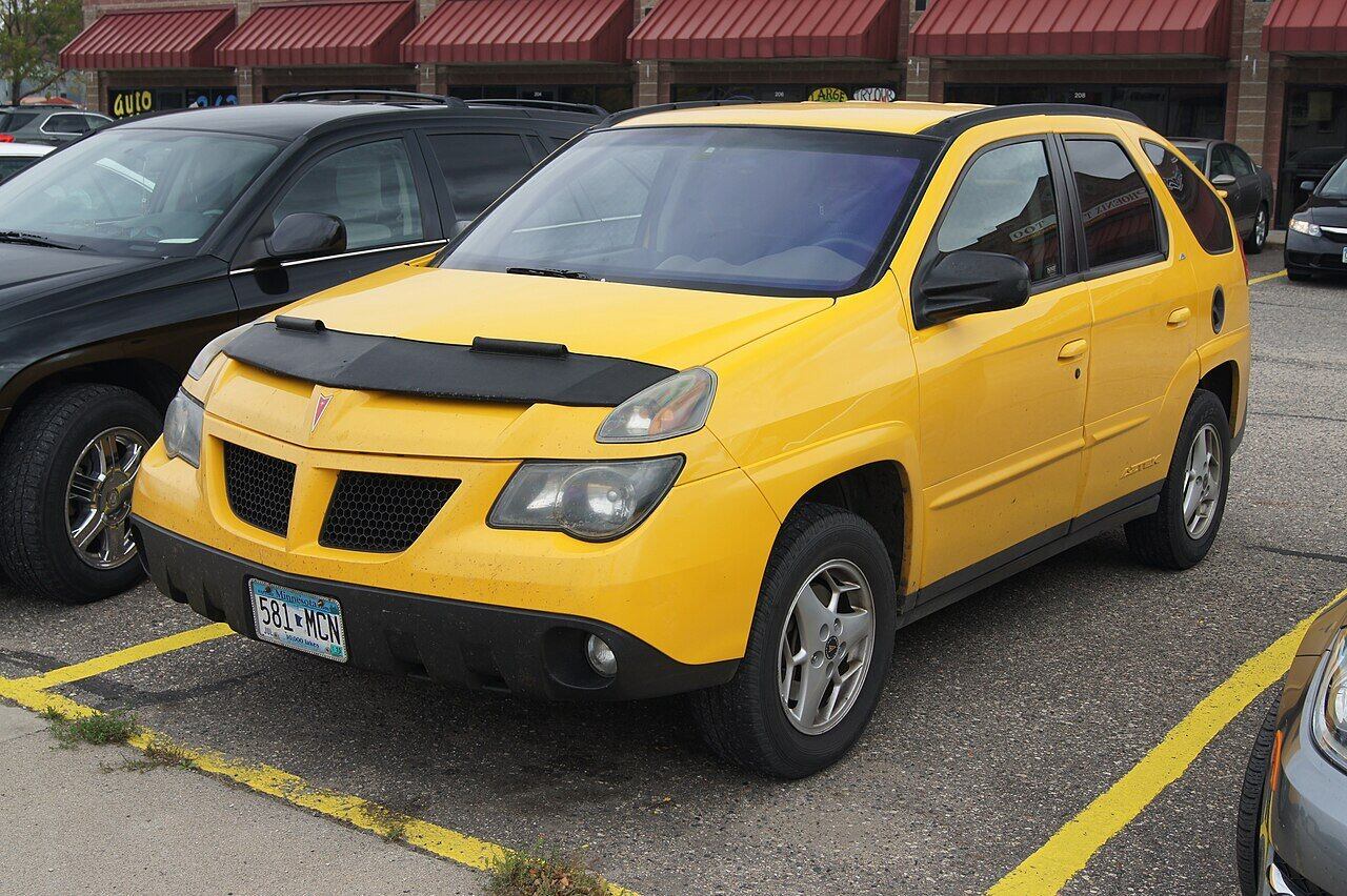 El Pontiac Aztek fue lanzado a principios de los años 2000, pero no logró los resultados esperados por General Motors
