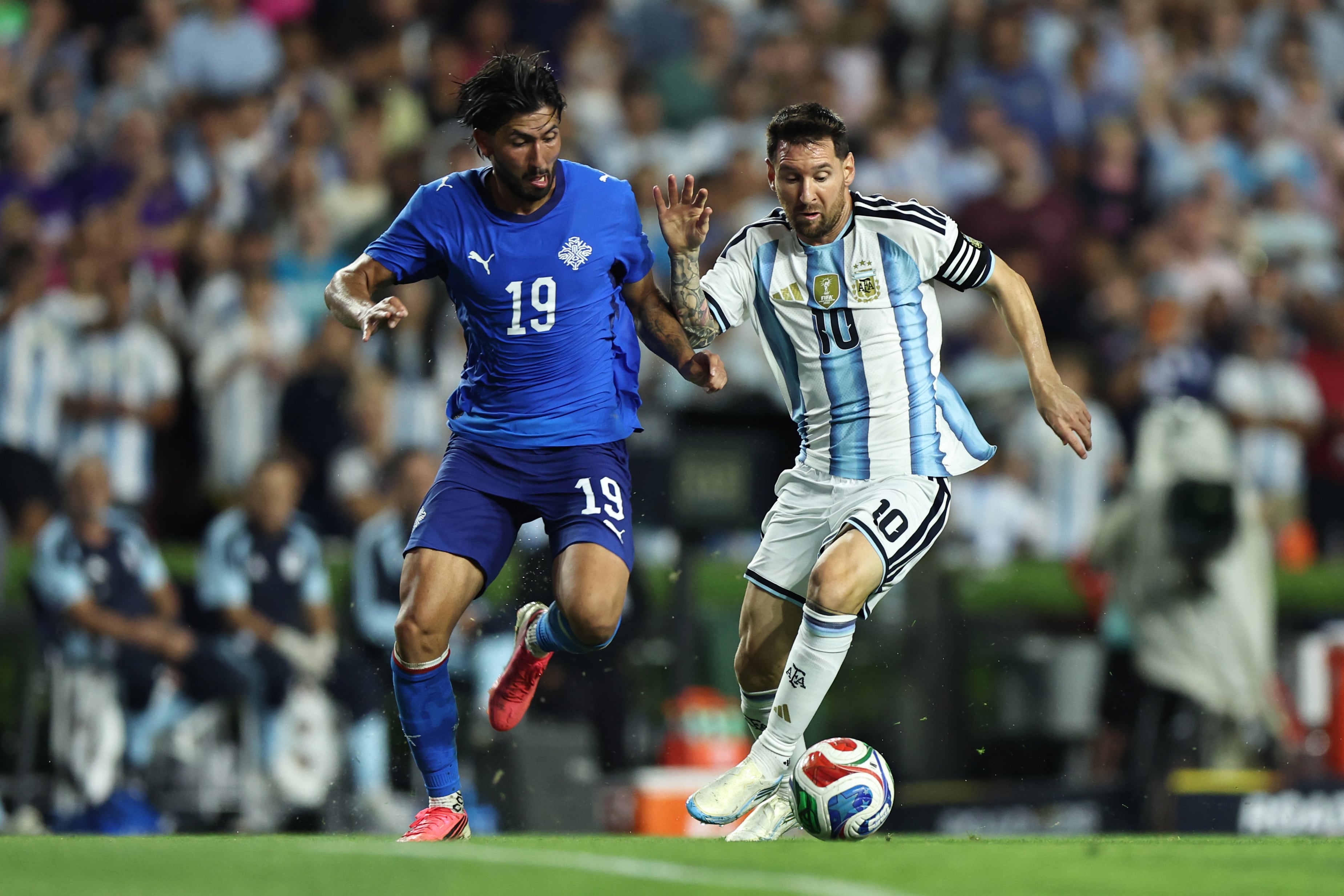 Lionel Messi contra Islandia.