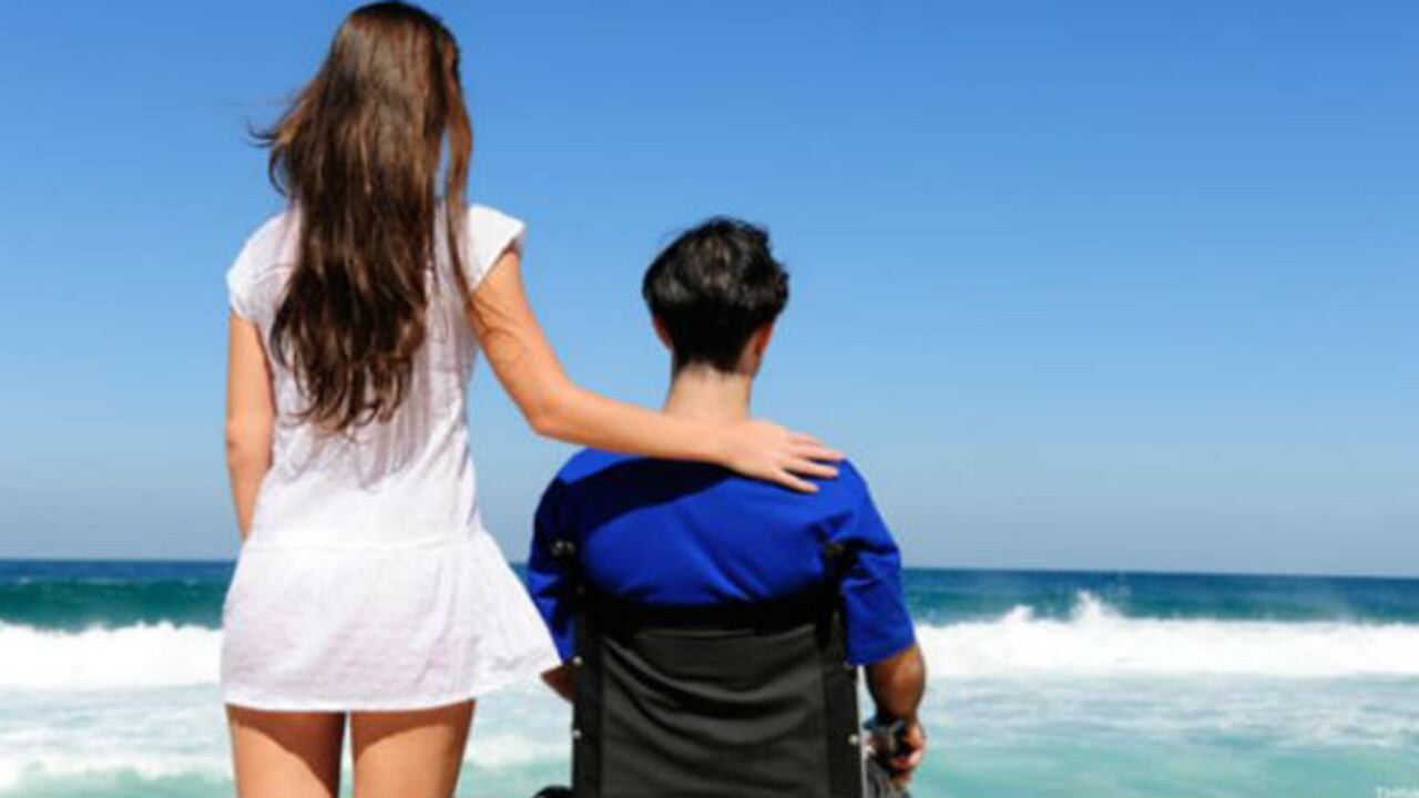 Argentina plantea regular la figura de la acompañante sexual para discapacitados.