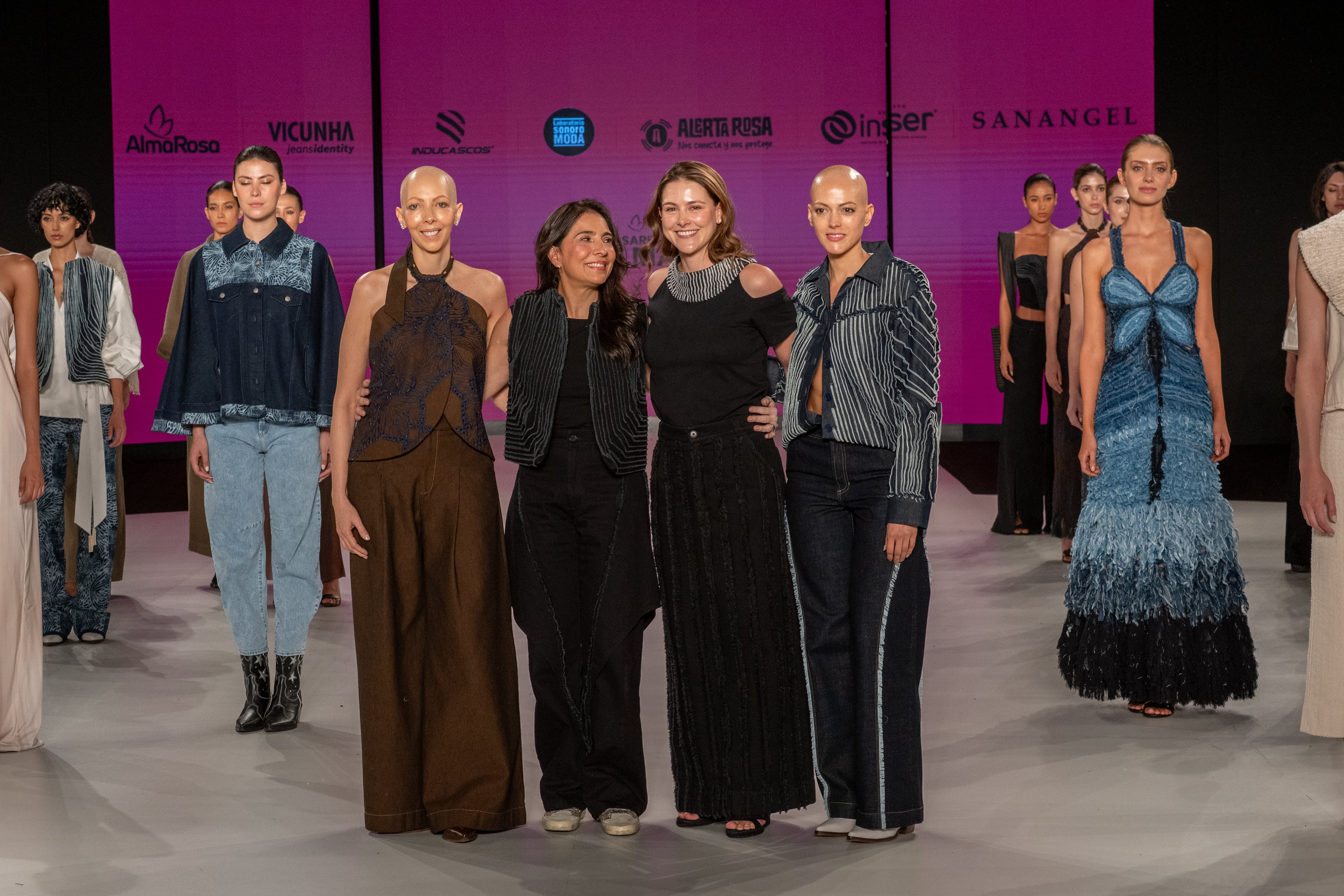 Carolina Ronderos llevó a Colombiamoda 2026 Crisálida, una colección que convirtió la moda en un homenaje a la vida junto a la Fundación Alma Rosa.