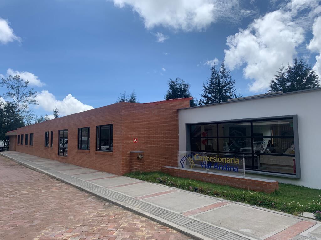 La obra incluía una recepción además del gimnasio