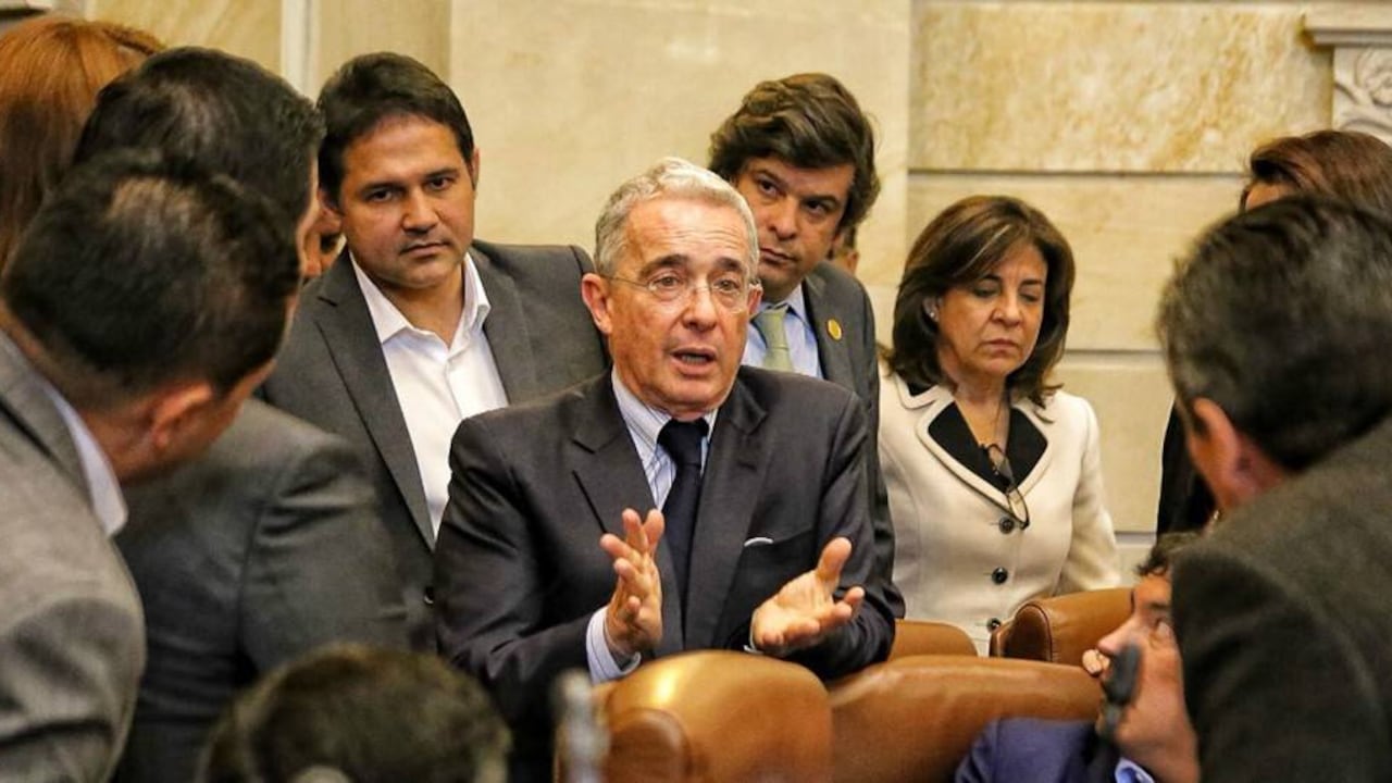 Uribe se declaró impedido y se apartó de la votación. Fotos: Diana Rey