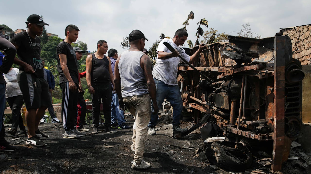 Dos viviendas terminaron consumidas.