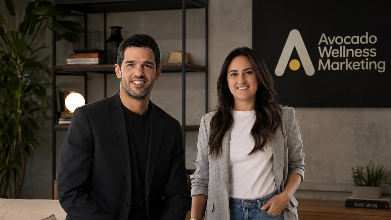 Natalia Amaya Salazar y Oswaldo 'Oso' Trava son los fundadores de Avocado Wellness Marketing, una unión creativa entre Colombia y México.