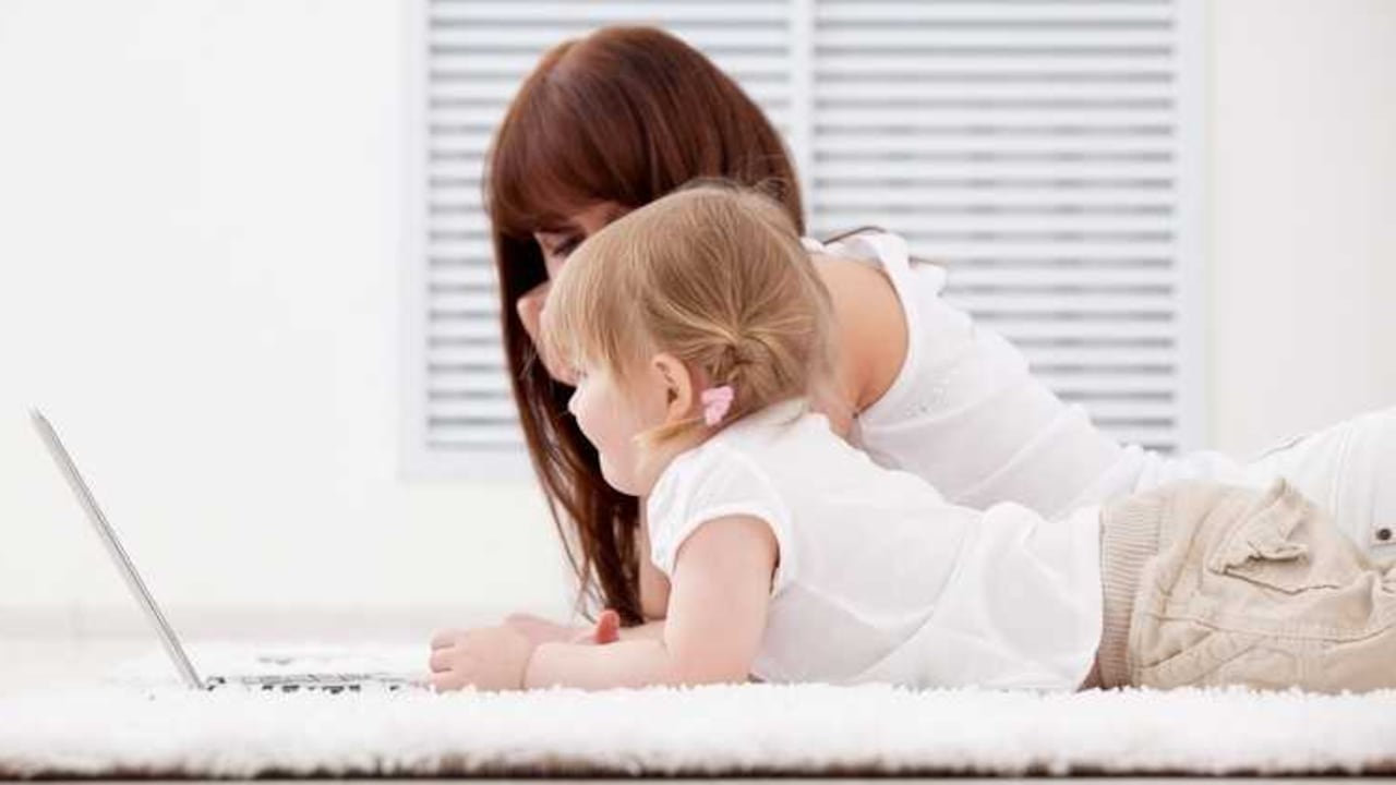 Los padre deben ponerle un control a la tecnología que usan los niño. Foto: Ingimage