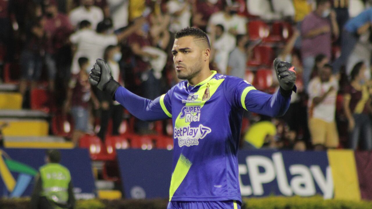 Montero viajó a Bogotá esta semana para firmar su contrato con Millonarios, mientras seguía siendo jugador de Tolima
