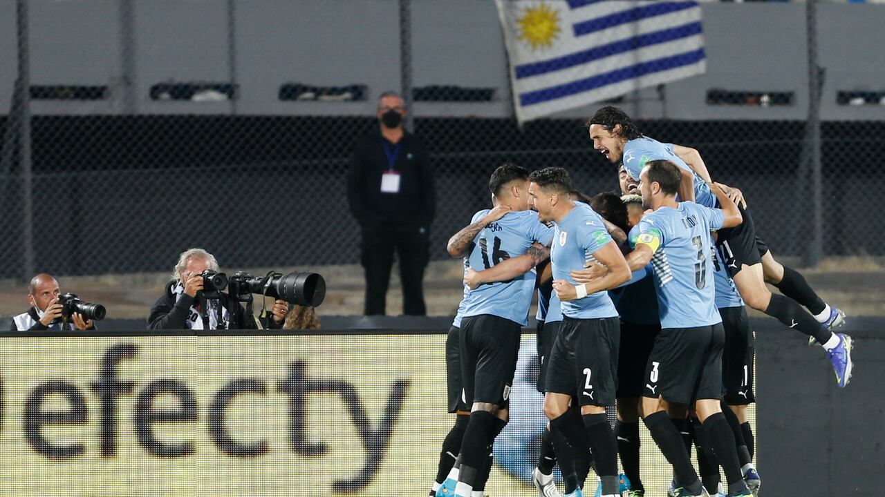 Uruguay goleo a Venezuela en la fecha 16