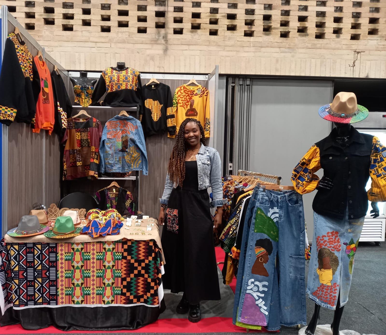 La feria es una oportunidad para que la capital colombiana conozca la riqueza y variedad de productos que ofrecen los emprendedores chocoanos y se entretenga con los ritmos tradicionales de la región.