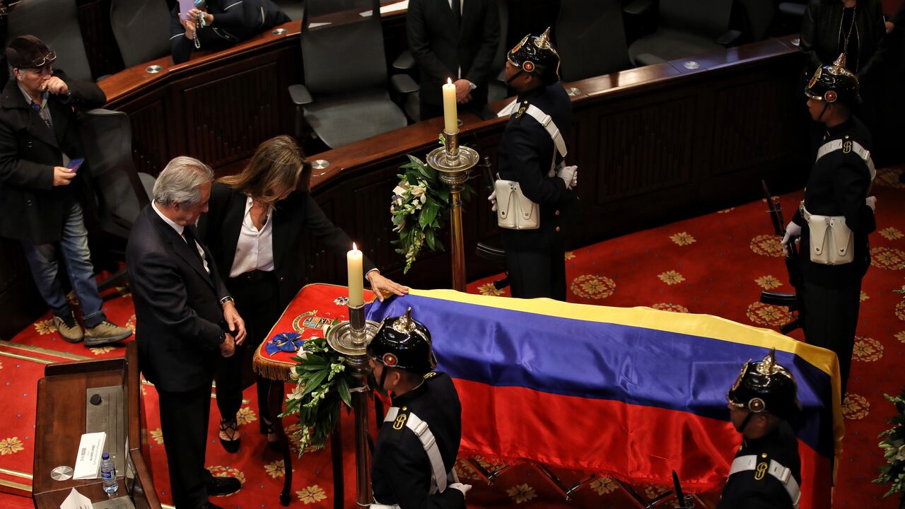 Homenaje al Maestro Fernando Botero en el Capitolio Nacional - Lina Botero y Fernando Botero Zea.