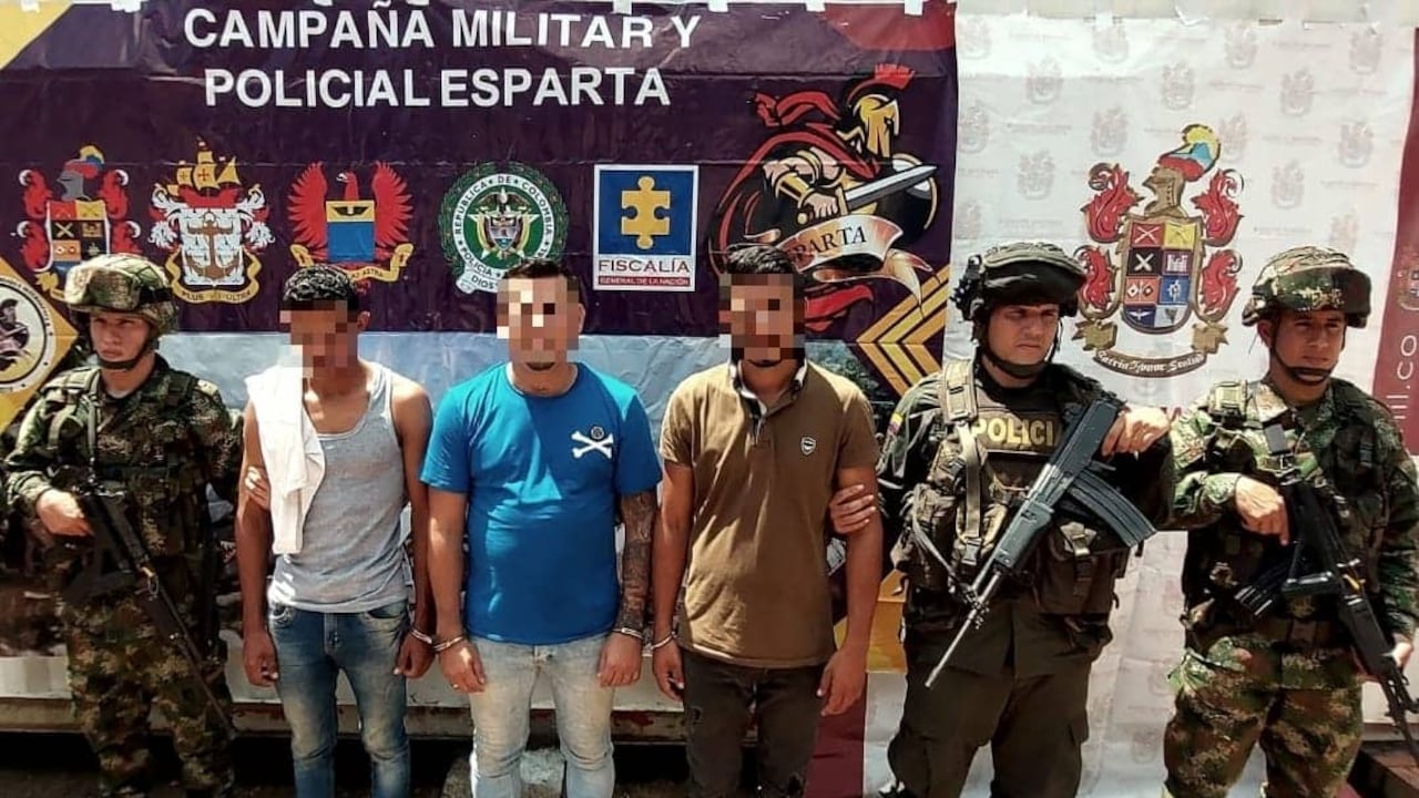 Estos sujetos, al parecer, coordinaban diferentes acciones terroristas en el casco urbano y rural del municipio.