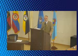 Alexis López Tapia - Difusor de la teoría de la revolución molecular disipada